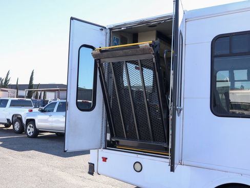 Used 2014 Ford E-450 and Econoline 450 Super Duty w/ Shuttle Bus Prep Package image 10