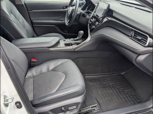 Used 2024 Toyota Camry XSE image 17