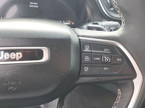 Used 2023 Jeep Grand Cherokee L Laredo AWD/4WD image 15