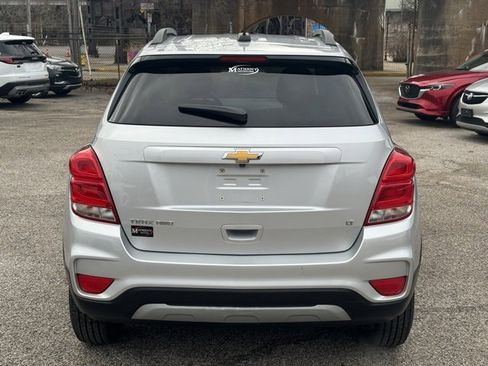 Used 2019 Chevrolet Trax LT w/ LT Convenience Package image 4