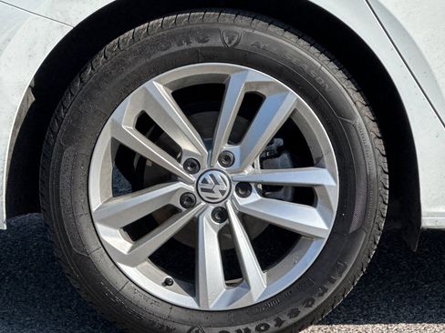 Used 2020 Volkswagen Passat 2.0T SE image 11