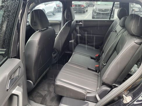 Used 2023 Volkswagen Tiguan SE R-Line FWD image 14