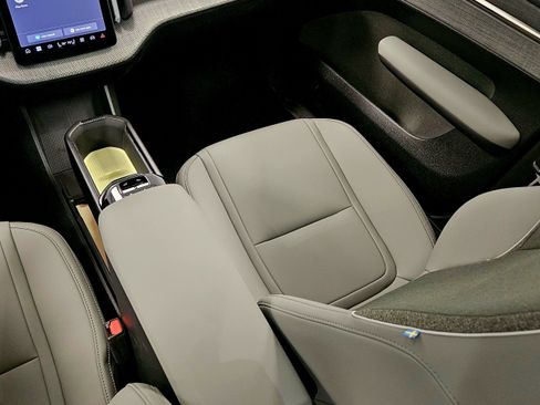 New 2026 Volvo EX30 Cross Country Ultra w/ Protection Package Premier AWD/4WD image 16