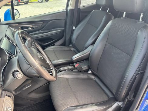Used 2018 Buick Encore Preferred AWD/4WD image 12