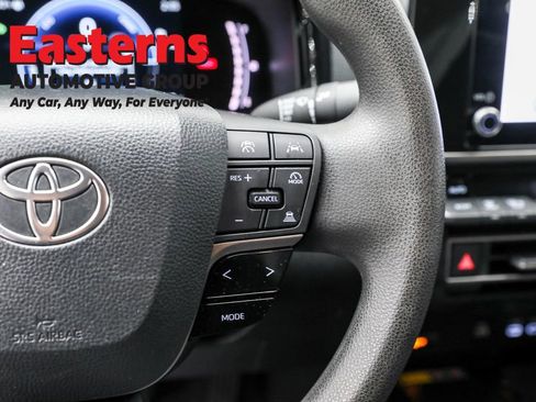 Used 2025 Toyota Camry LE FWD image 16