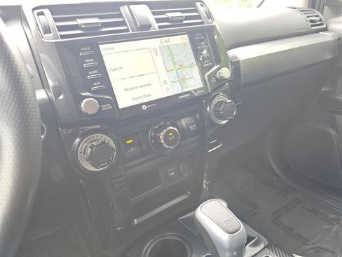 Used 2020 Toyota 4Runner TRD Off-Road Premium AWD/4WD image 28