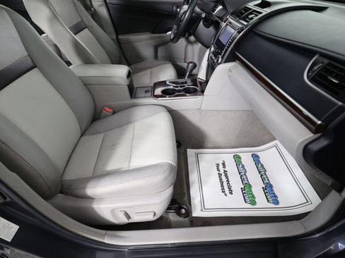 Used 2014 Toyota Camry XLE w/ Leather Package FWD image 26