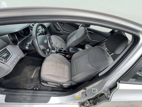 Used 2016 Hyundai Elantra SE FWD image 25