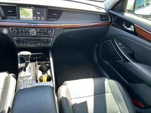 Used 2017 Kia Cadenza Premium w/ Luxury Package image 13