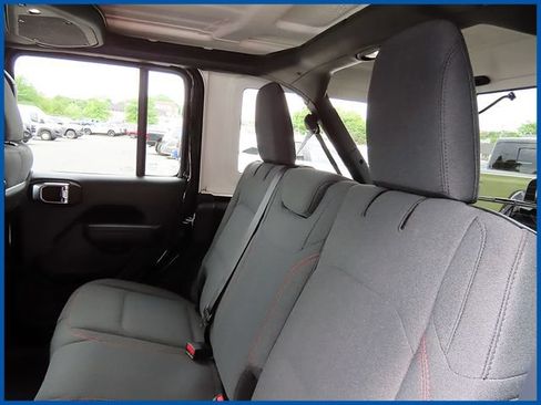 Used 2026 Jeep Wrangler Unlimited Rubicon AWD/4WD image 10