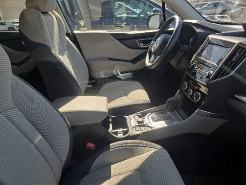 Used 2022 Subaru Forester Premium AWD/4WD image 5