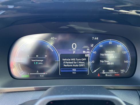 New 2025 Toyota Crown Signia image 12