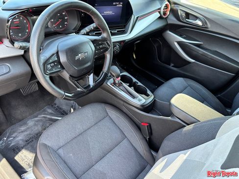 Used 2024 Chevrolet Trax RS w/ Driver Confidence Package FWD image 17