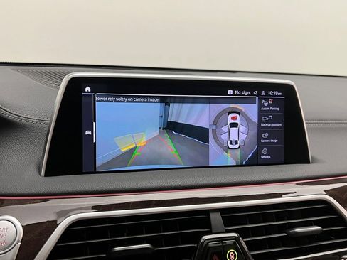 Used 2022 BMW 740i image 40