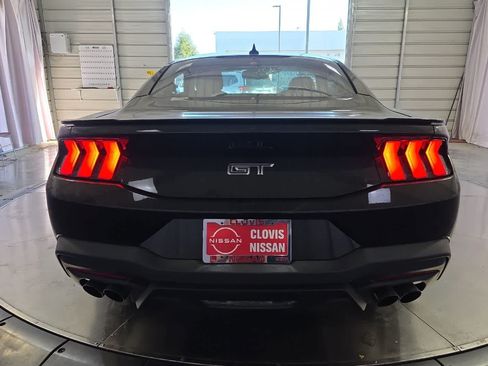 Used 2025 Ford Mustang GT Premium RWD image 8
