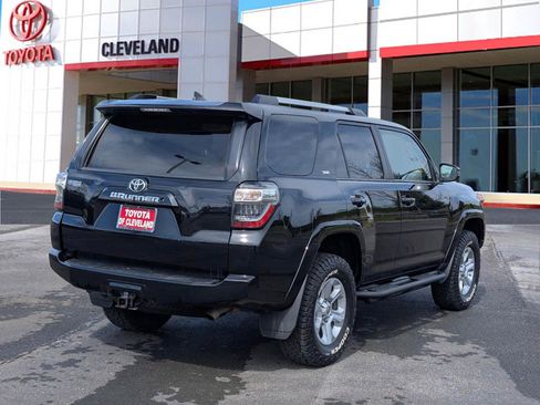 Used 2021 Toyota 4Runner SR5 RWD image 7