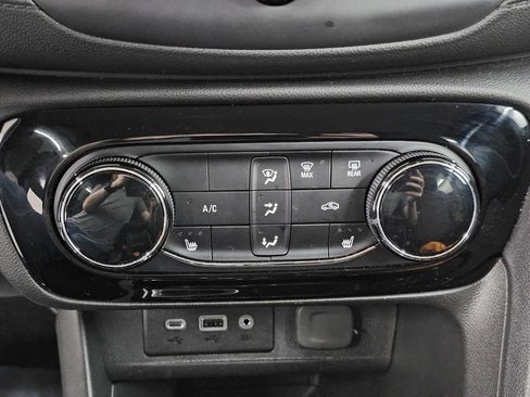 Used 2023 Buick Encore GX Preferred w/ Cold Weather Comfort Package FWD image 20
