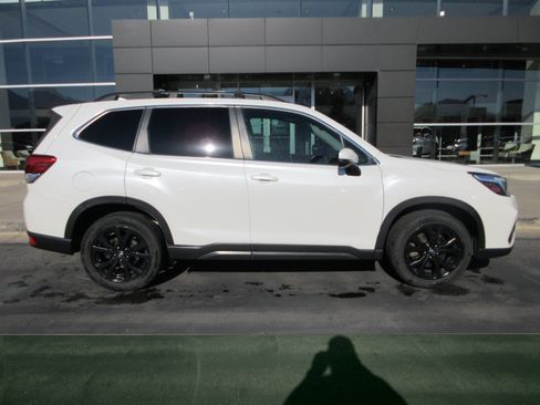 Used 2020 Subaru Forester Limited w/ Popular Package #3 AWD/4WD image 12
