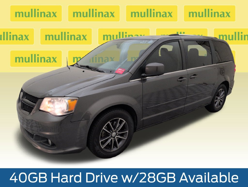 Used 2017 Dodge Grand Caravan SXT FWD image 11