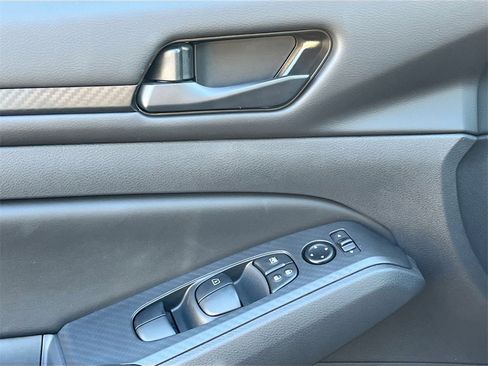 Certified 2025 Nissan Altima 2.5 S image 18