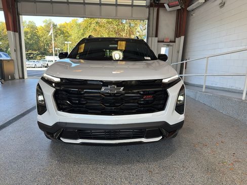 New 2026 Chevrolet Equinox RS w/ LPO, Floor Liner Package image 2