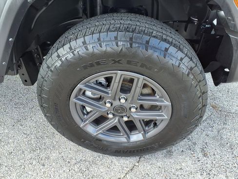 Used 2024 Jeep Wrangler Sport S image 9