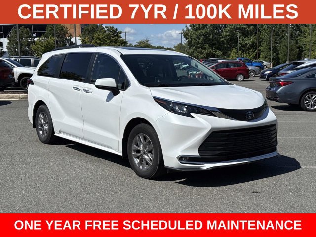 Used 2024 Toyota Sienna XLE w/ XLE Plus Package FWD image 1