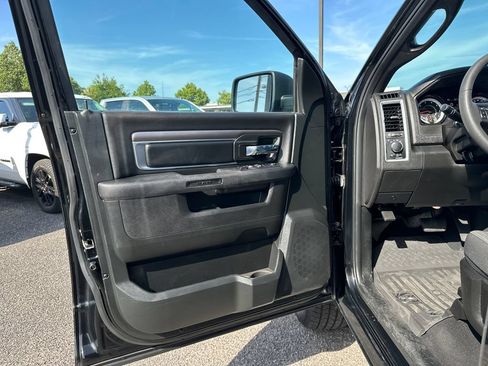 Used 2024 RAM 1500 Warlock AWD/4WD image 10