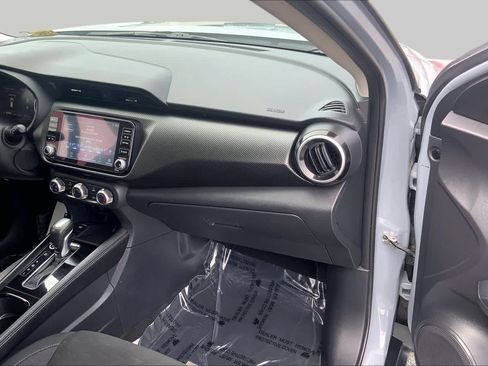 Used 2023 Nissan Kicks SV FWD image 19