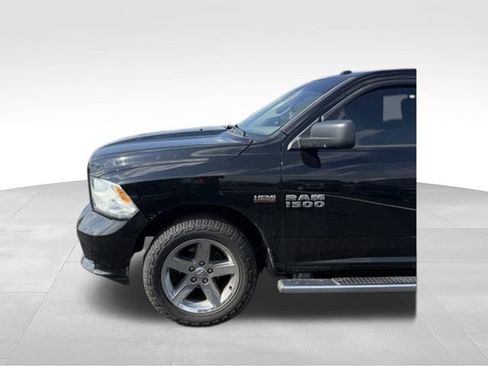 Used 2014 RAM 1500 Express RWD image 3