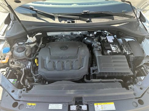 Used 2024 Volkswagen Tiguan SE w/ Panoramic Sunroof Package AWD/4WD image 30