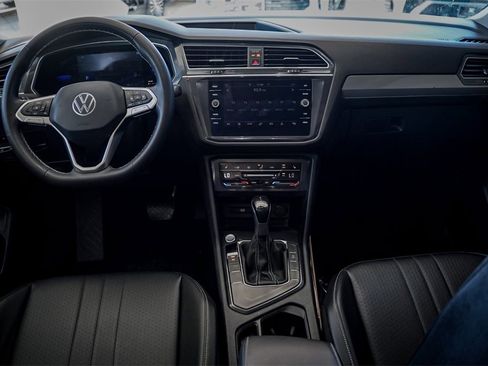 Used 2022 Volkswagen Tiguan SE image 24