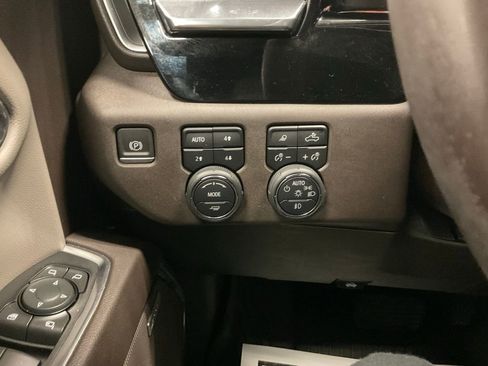 Used 2024 Chevrolet Silverado 1500 LTZ w/ Z71 Off-Road Package AWD/4WD image 12