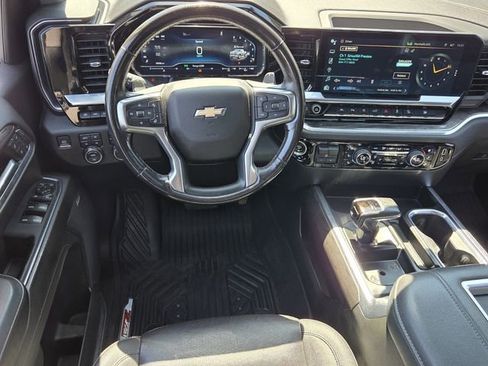 Used 2022 Chevrolet Silverado 1500 LTZ w/ LTZ Premium Package AWD/4WD image 11