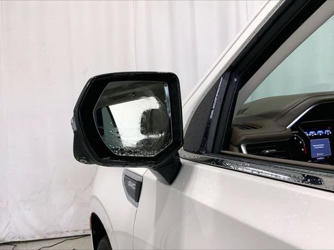 Used 2021 GMC Yukon Denali RWD image 10