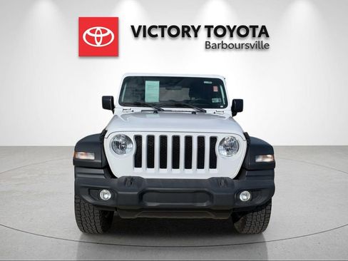 Used 2022 Jeep Wrangler Sport AWD/4WD image 8