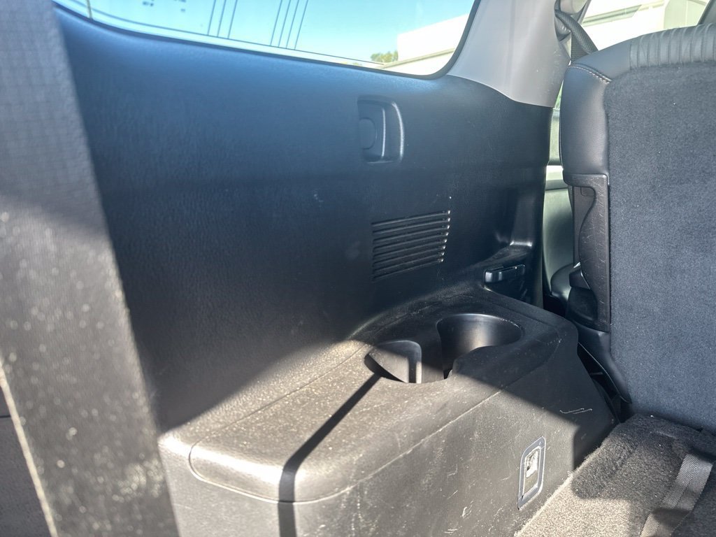 Used 2015 Toyota Highlander Plus FWD image 24