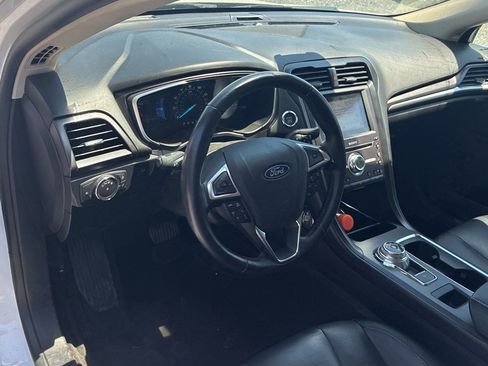 Used 2019 Ford Fusion Titanium AWD/4WD image 4