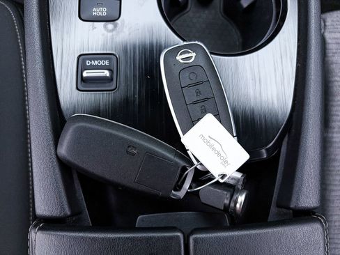Used 2023 Nissan Rogue SV FWD image 26
