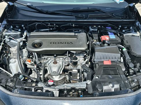 Certified 2025 Honda Civic Sport image 17