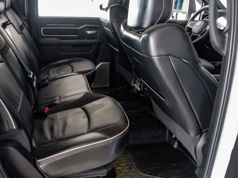 Used 2025 RAM 3500 Laramie AWD/4WD image 34