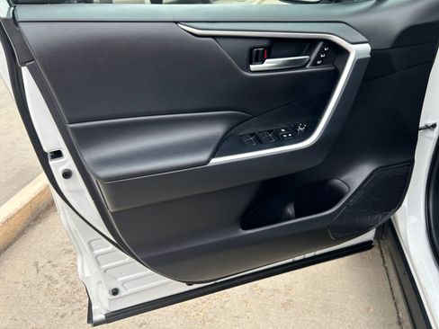 Certified 2021 Toyota RAV4 XLE Premium AWD/4WD image 11