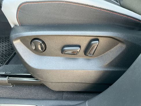 Used 2024 Volkswagen Atlas Peak Edition SE image 12