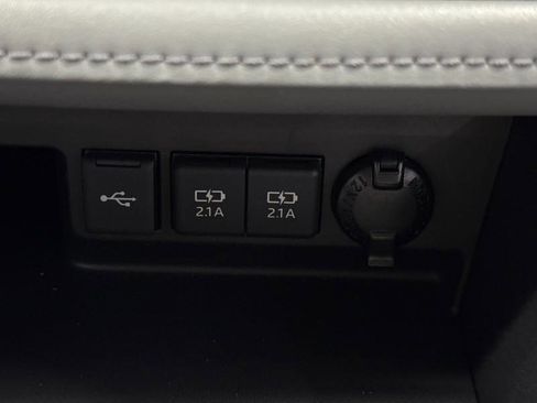 Used 2021 Toyota Highlander Limited image 55