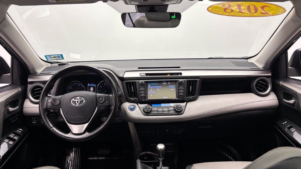 Used 2018 Toyota RAV4 Limited w/ Advanced Technology Package AWD/4WD image 17