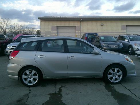 Used 2004 Toyota Matrix XRS image 4