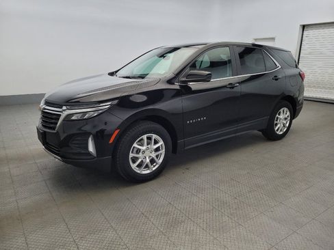 Used 2022 Chevrolet Equinox LT image 2
