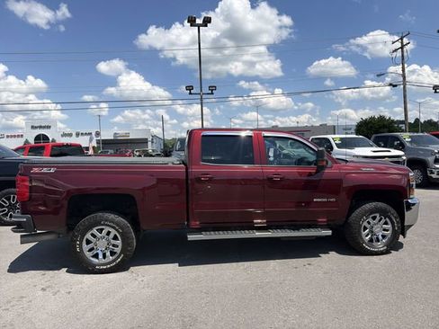 Used 2017 Chevrolet Silverado 2500 LT w/ LT Plus Package AWD/4WD image 5