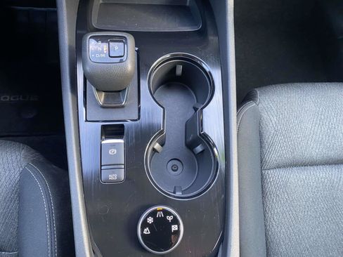 Used 2024 Nissan Rogue SV AWD/4WD image 18