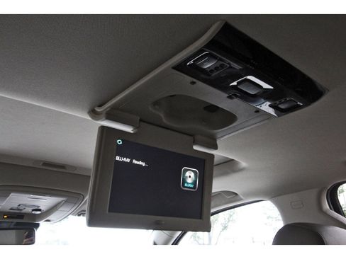 Used 2018 Chevrolet Tahoe Premier image 15